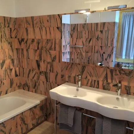 ベッド・アンド・ブレックファスト La Lezardiere 3*